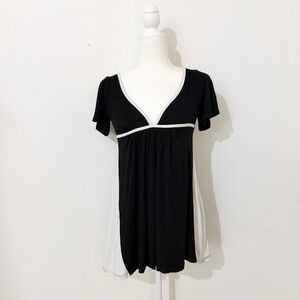 y2k japanese brand v neck black and white flowy top
